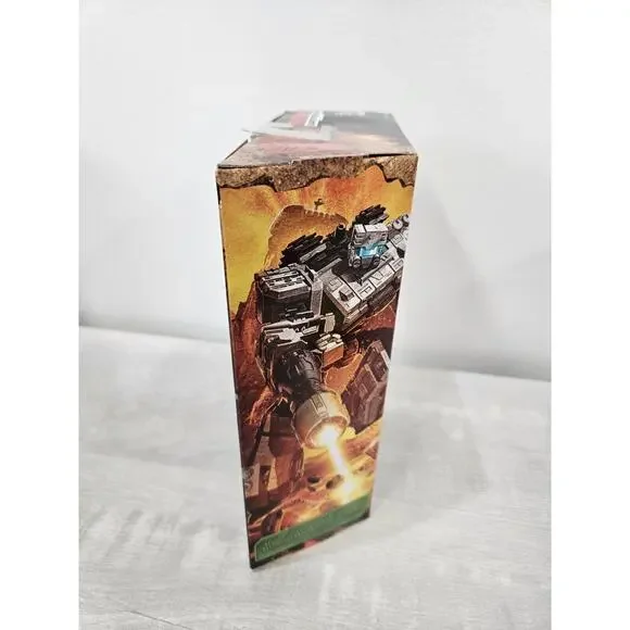 Transformers Kingdom Autobot Slammer Figure Deluxe Class Hasbro New - Picture 5 of 7